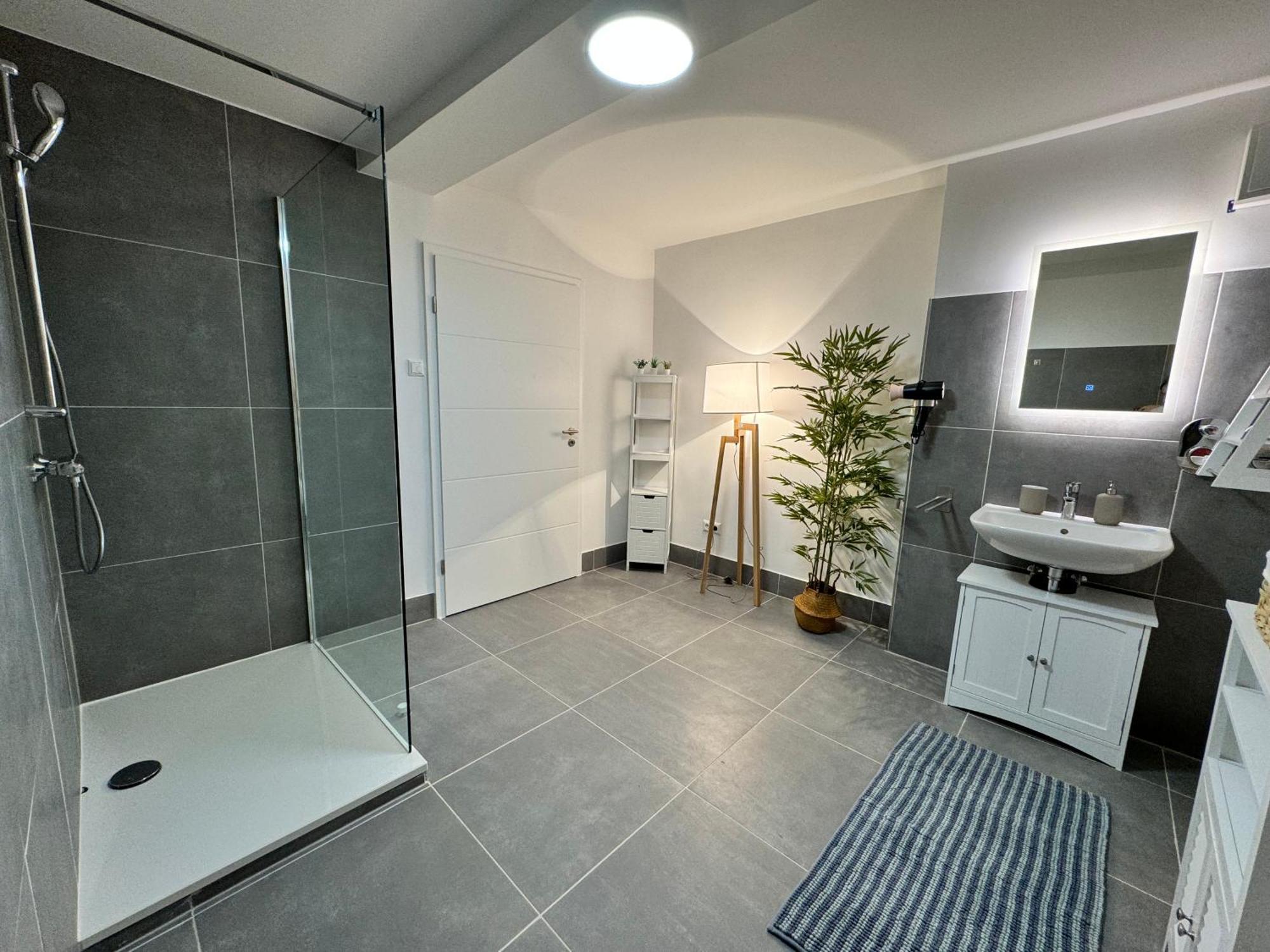 Stadtoase: Exklusive Apartments Fuer Ruhe Und Entspannung BRE 외부 사진